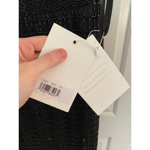 NWT Mac Duggal Beaded Cap Sleeve V Neck Column Gown, Black, 12, 598$ - Picture 5 of 7